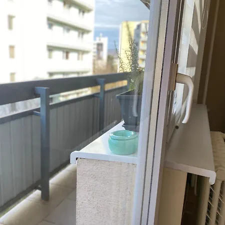 City Apartment Пьештяни