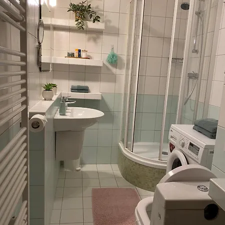 City Apartment Пьештяни